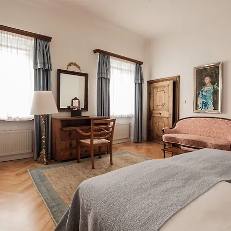 Schlossberghotel Szálloda