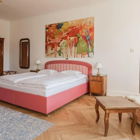 Schlossberghotel Otel