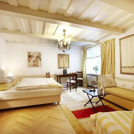 Schlossberghotel Otel 5*
