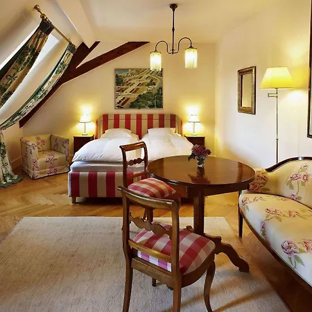 Schlossberghotel Otel Graz