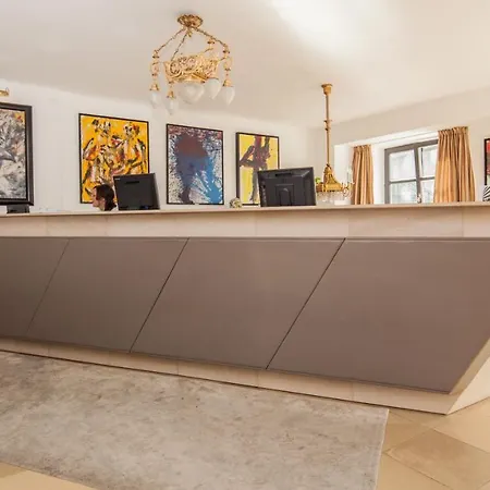 Schlossberghotel Otel 5*