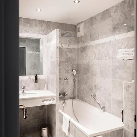 Otel Schlossberghotel Graz