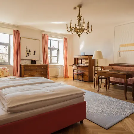Schlossberghotel Otel 5*