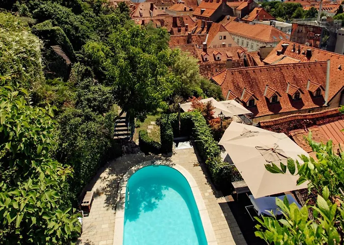 Готель Schlossberghotel 5*