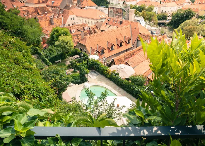 Schlossberghotel 5* Грац